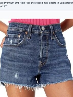 NWT. LEVI'S PREMIUM 501 SHORTS A HIGH RISE FITTED THROUGH THE HIP.  SZ 32.